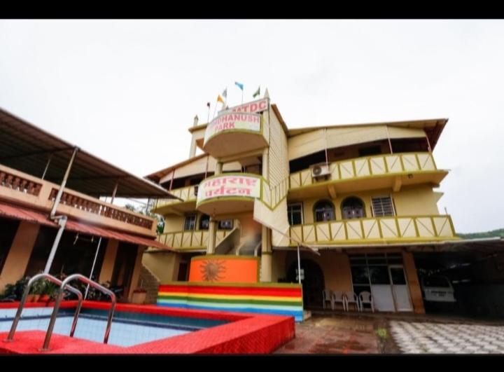 Hotel Mtdc Meghdhanush Park Igatpuri Exterior foto